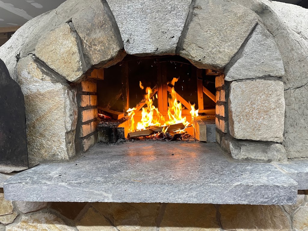 American Flatbread - West Dover | restaurant | 183 Vermont Rte 100, West Dover, VT 05356, USA | 8024648888 OR +1 802-464-8888