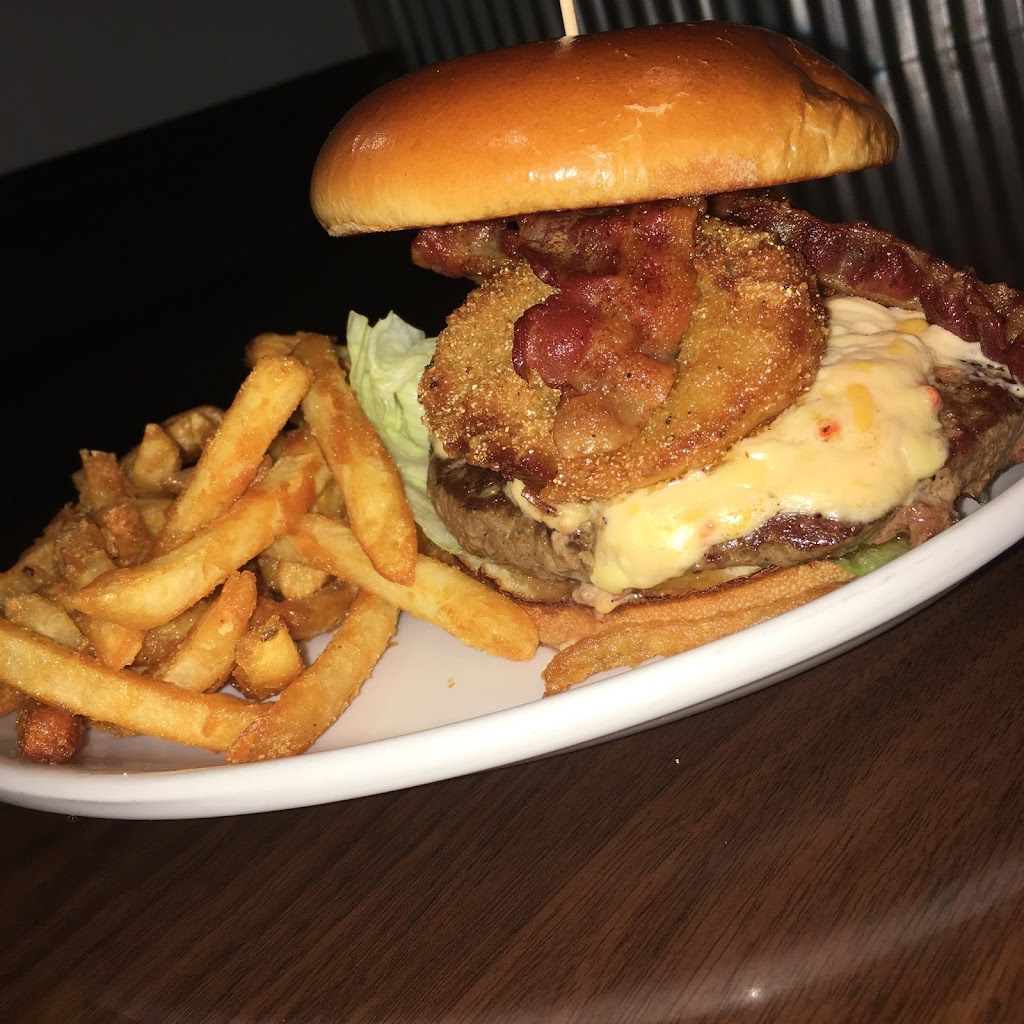 M & R Grill | restaurant | 1720 N Buckeye Ave, Abilene, KS 67410, USA | 7852639819 OR +1 785-263-9819