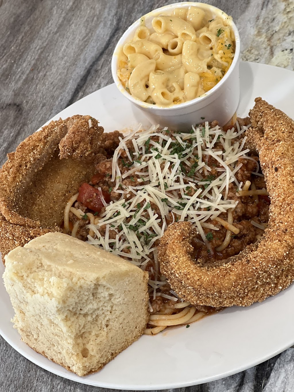 Fat Jaws Soul Food and Southern Eats | restaurant | 220 W 6th St, Little Rock, AR 72201, USA | 5014926925 OR +1 501-492-6925