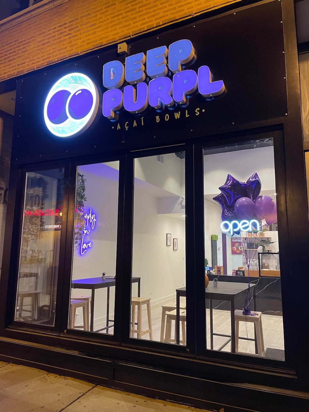 Deep Purpl - Acai Bowls | restaurant | 1375 N Milwaukee Ave, Chicago, IL 60622, USA | 3125045042 OR +1 312-504-5042