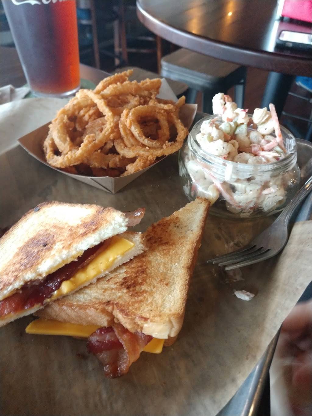 CRAFTY BURGR n Tap | restaurant | 21726 Catawba Ave B, Cornelius, NC 28031, USA | 7048977320 OR +1 704-897-7320