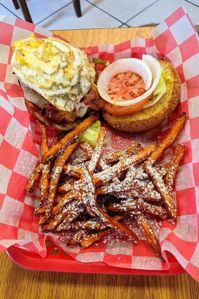 Hamburger Mikes | restaurant | 31 E New Haven Ave, Melbourne, FL 32901, USA | 3213274246 OR +1 321-327-4246