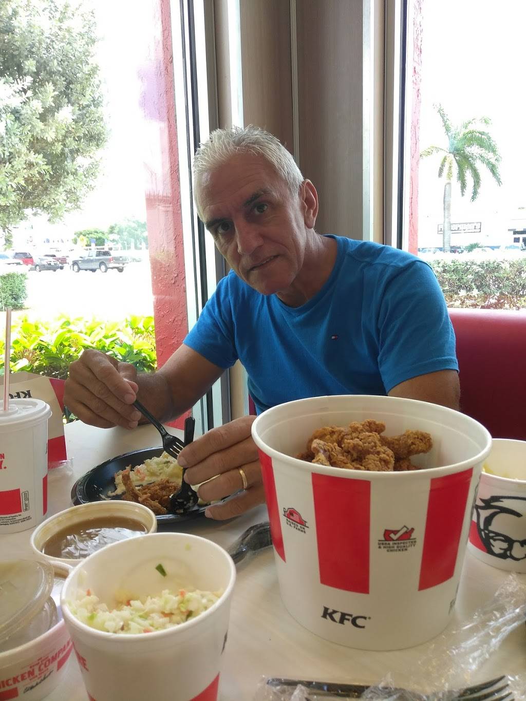 KFC | restaurant | 3855 NW 27th Ave, Miami, FL 33142, USA | 3056381844 OR +1 305-638-1844