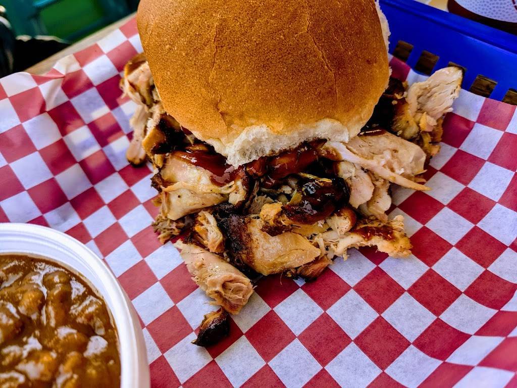 Voodoo Smokehouse | restaurant | 104 N Maple St, Lebanon, TN 37087, USA | 6157844235 OR +1 615-784-4235