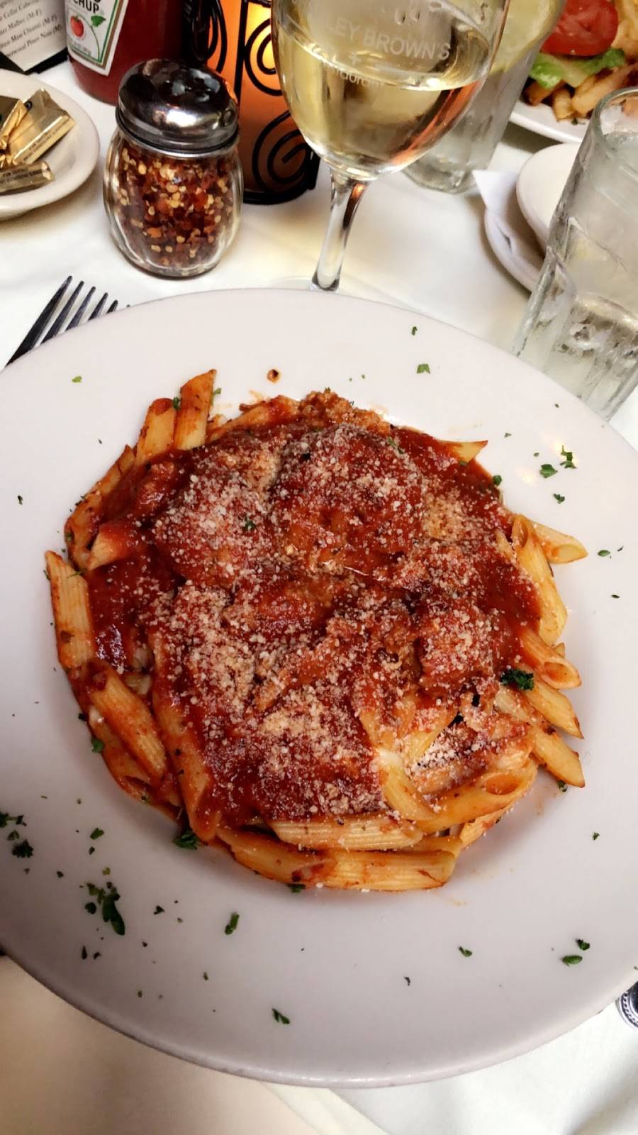 Charley Browns Restaurant | restaurant | 1675 Penfield Rd, Rochester, NY 14625, USA | 5853859202 OR +1 585-385-9202