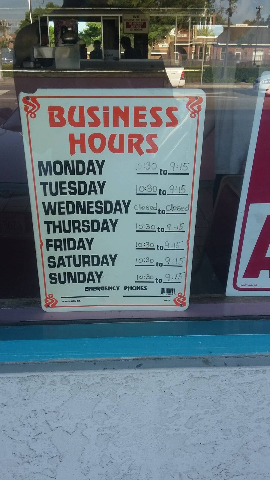 The Chicken King | restaurant | 202 W 4th St, Perris, CA 92570, USA | 9519405000 OR +1 951-940-5000