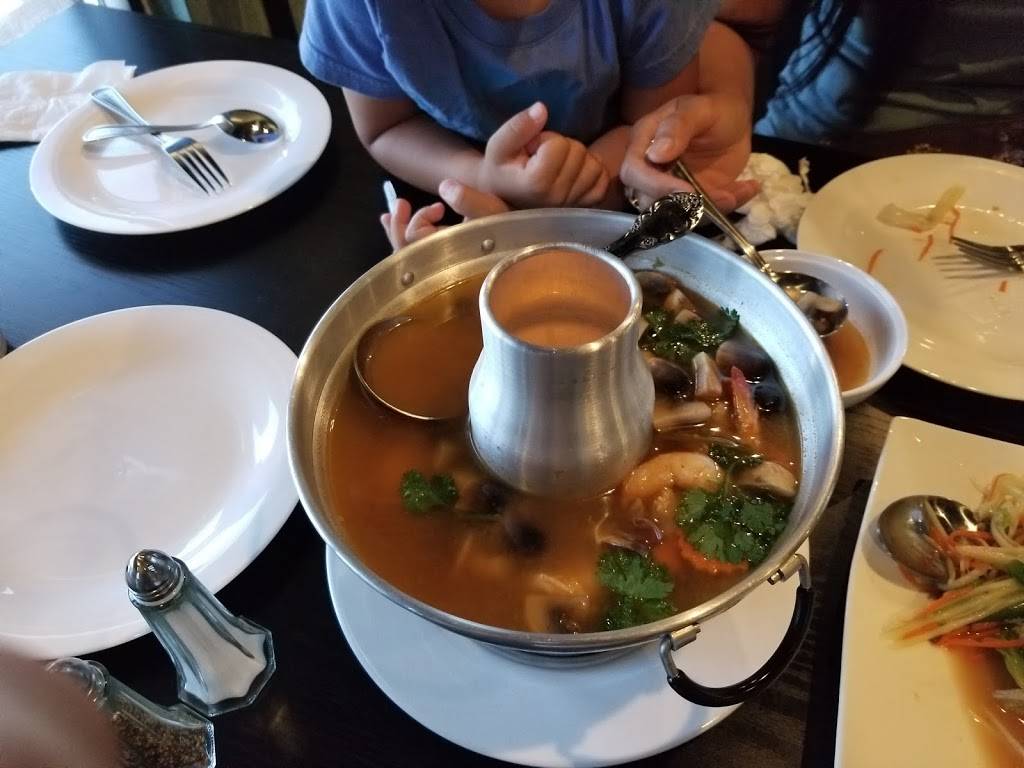 Siam Iyara | restaurant | 6401 White Ln #101, Bakersfield, CA 93309, USA | 6618365402 OR +1 661-836-5402