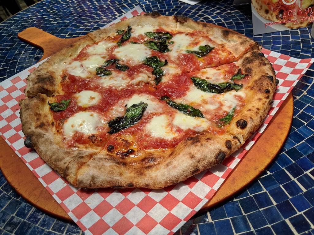 Carmel Pizza Company | restaurant | 2826 Jones St, San Francisco, CA 94133, USA | 4156761185 OR +1 415-676-1185