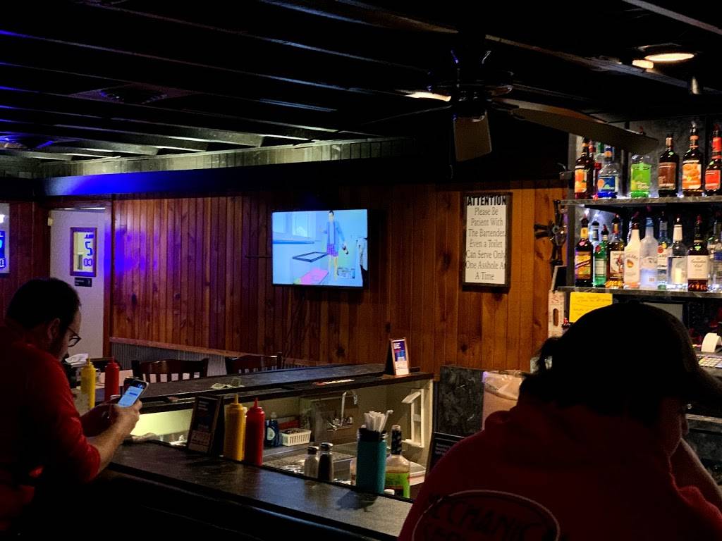 Gussys Bar and Grill | restaurant | 28648 IA-92, Ainsworth, IA 52201, USA | 3196572006 OR +1 319-657-2006