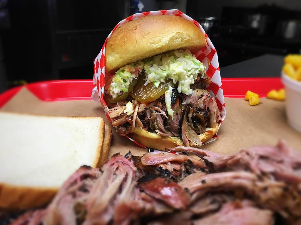 Rays Texas BBQ | restaurant | 6038 Santa Fe Ave, Huntington Park, CA 90255, USA | 3106896353 OR +1 310-689-6353