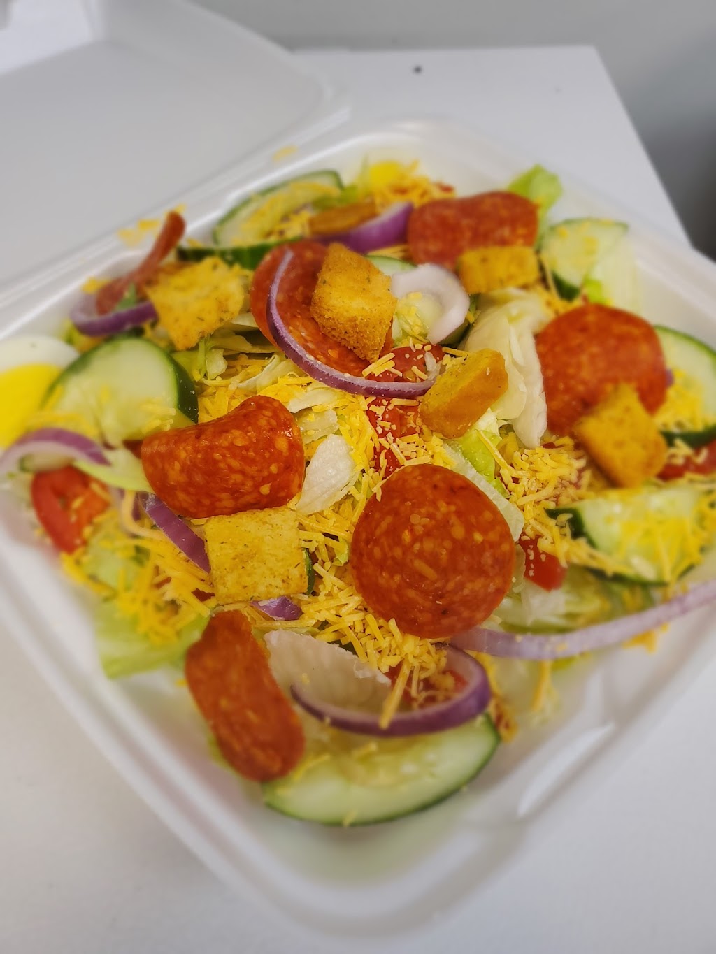 Burgers, Wings, & Things LLC | restaurant | 400 Mill Ave SE, New Philadelphia, OH 44663, USA | 3304407348 OR +1 330-440-7348