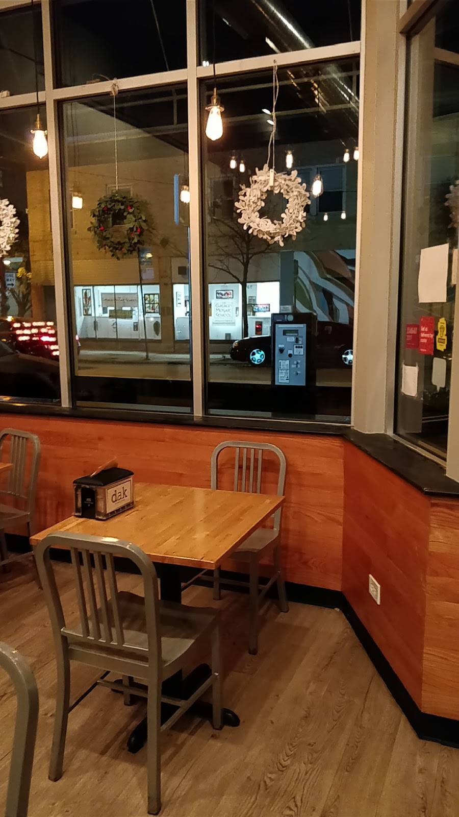 Dak | restaurant | 1104 W Granville Ave, Chicago, IL 60660, USA | 7737540255 OR +1 773-754-0255