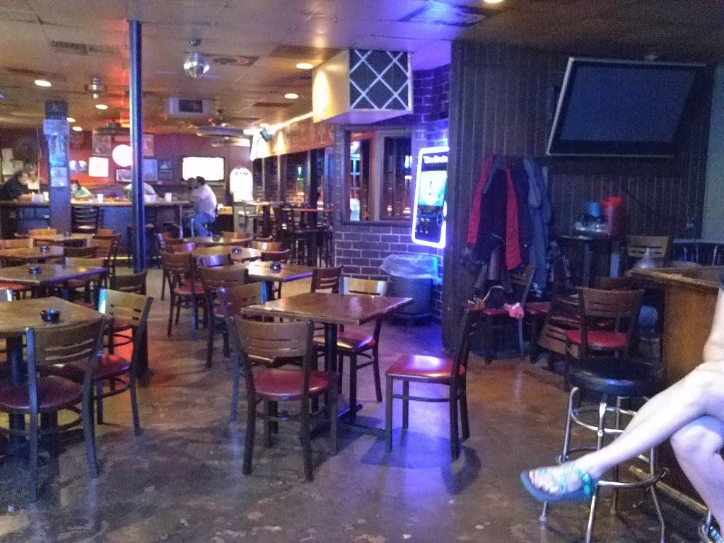 Ruggbys Food & Spirits | restaurant | 4820 University Dr NW # 15, Huntsville, AL 35816, USA | 2568950795 OR +1 256-895-0795