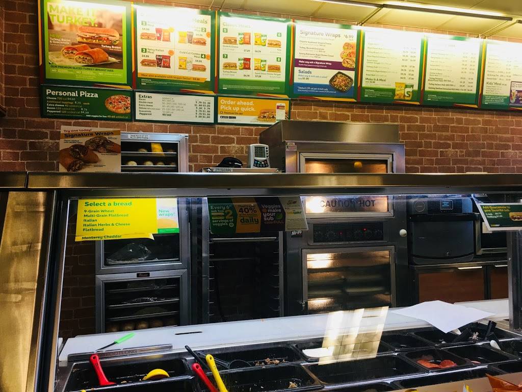 Subway | restaurant | 1996 S Houston Levee Rd, Collierville, TN 38017, USA | 9018501411 OR +1 901-850-1411
