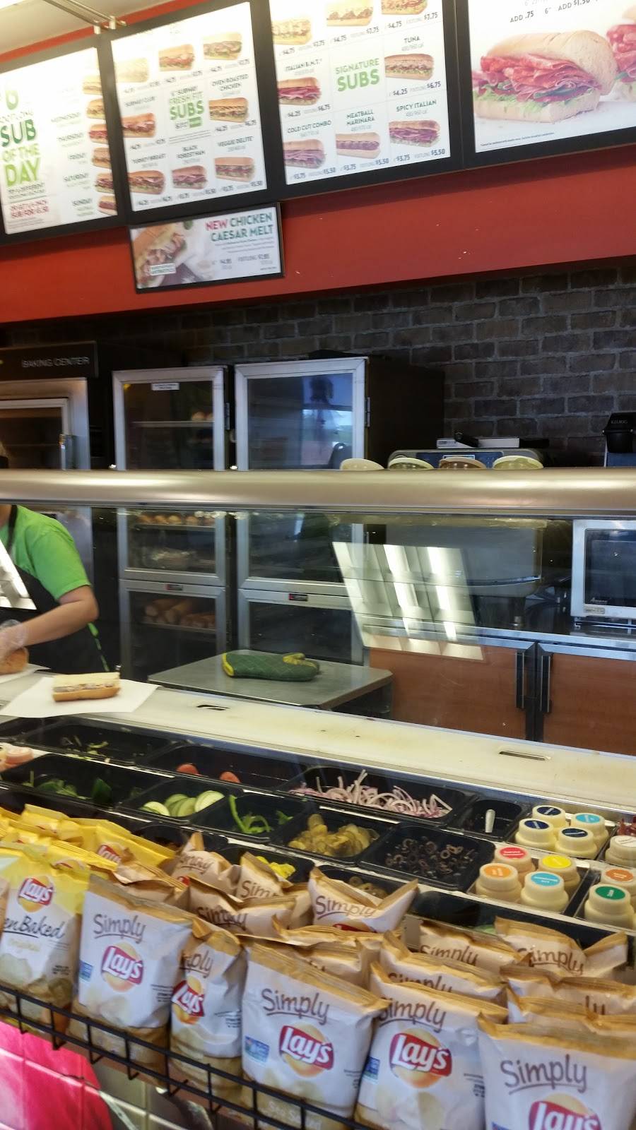 Subway | restaurant | 865 Great Bridge Blvd, Chesapeake, VA 23320, USA | 7573120245 OR +1 757-312-0245