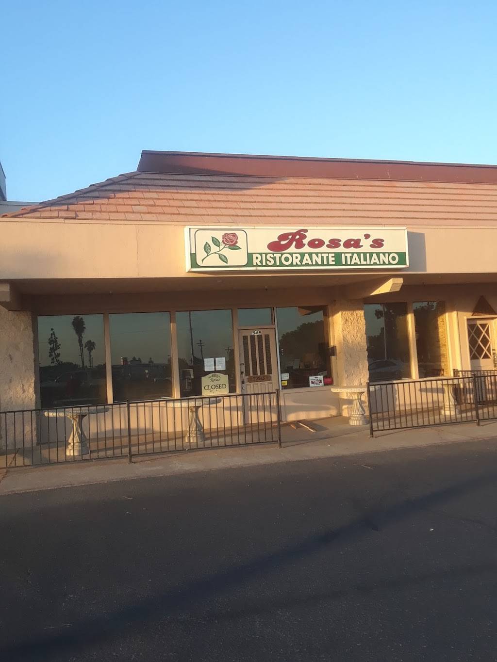 Rosas Italian Restaurant | restaurant | 949 W Henderson Ave, Porterville, CA 93257, USA | 5597816423 OR +1 559-781-6423
