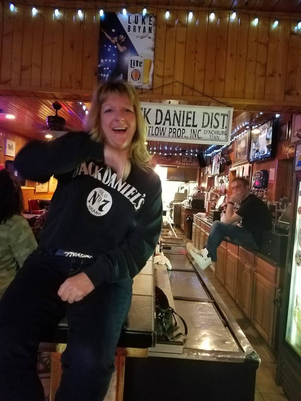 Jammerz Roadhouse | restaurant | 3729 248th St N, Hillsdale, IL 61257, USA | 3095233940 OR +1 309-523-3940