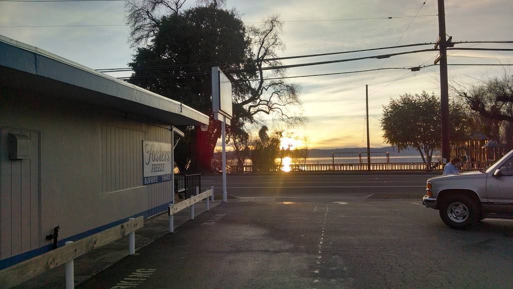 Fosters Freeze | restaurant | 6252 E Hwy 20, Lucerne, CA 95458, USA | 7072744441 OR +1 707-274-4441