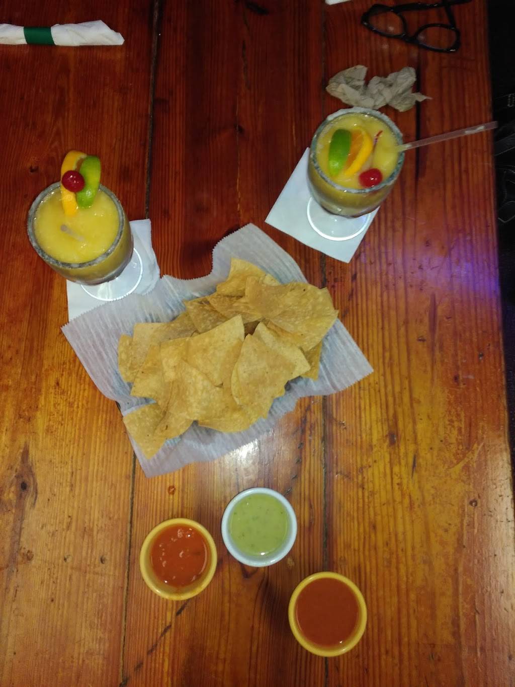 10 De Mayo Steaks, Mexican Grill & Bar | restaurant | 136 Mockingbird Ln, Livingston, TX 77351, USA | 9363271193 OR +1 936-327-1193