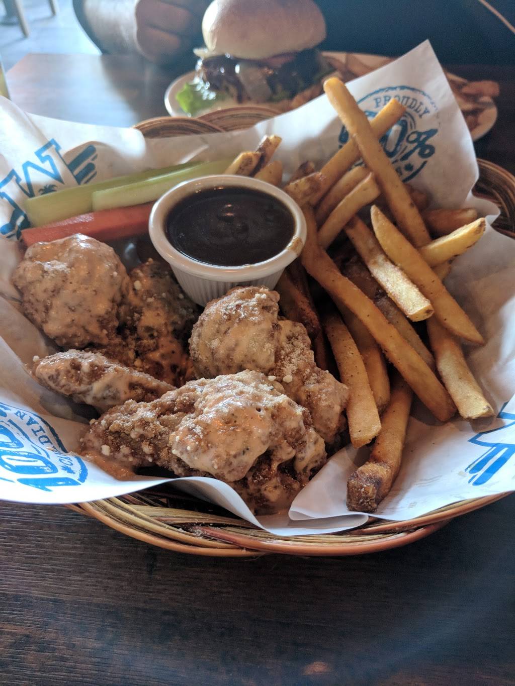 Wild Wing | restaurant | 715 Fischer-Hallman Rd #103, Kitchener, ON N2E 4E9, Canada | 5197429464 OR +1 519-742-9464