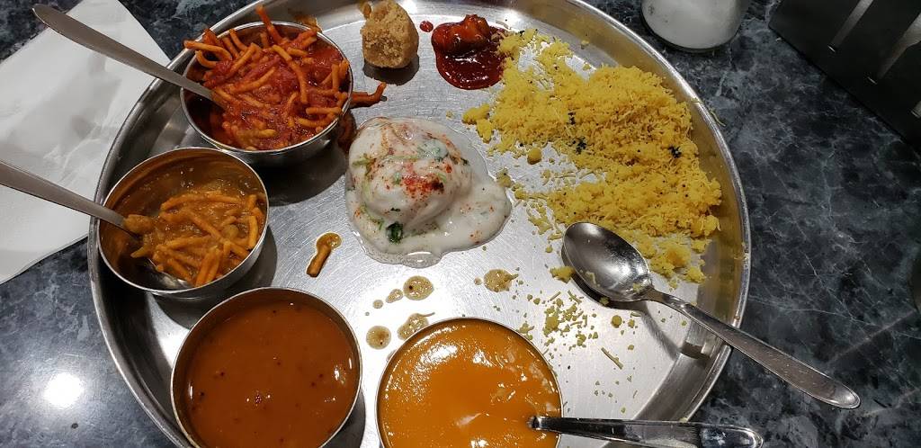 Govardhan Thal Restaurant | restaurant | 840 Markham Rd, Scarborough, ON M1H 2Y2, Canada | 4164380544 OR +1 416-438-0544