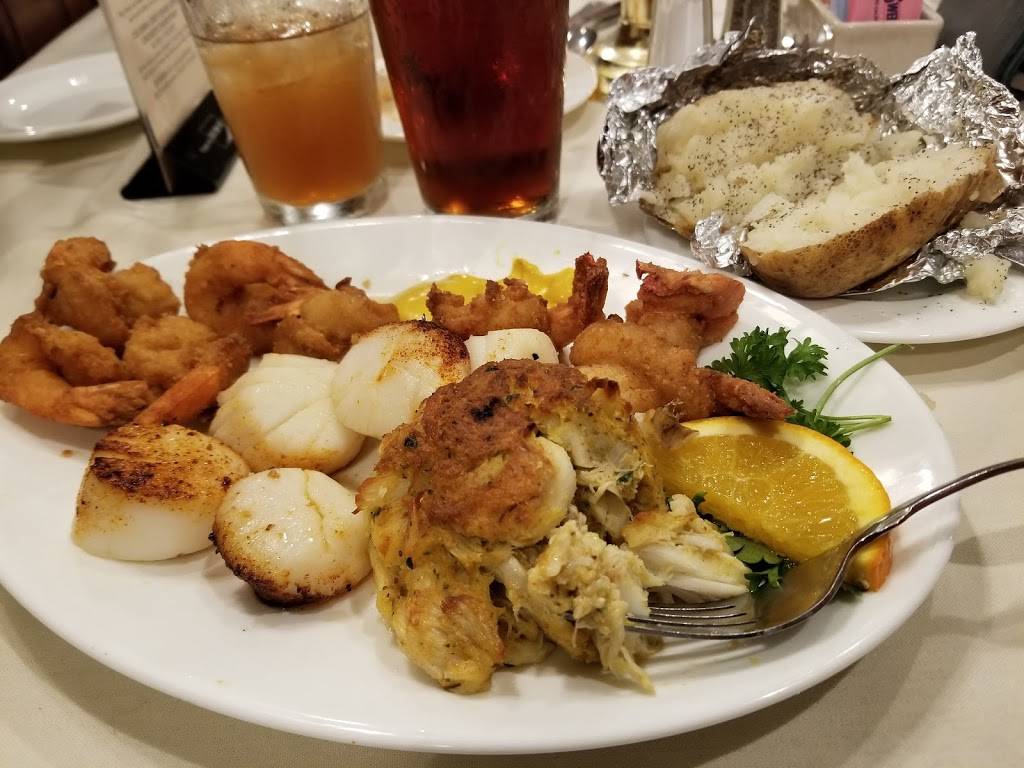 Sunset Restaurant & Lounge | restaurant | 625 Greenway Rd SE, Glen Burnie, MD 21061, USA | 4107681417 OR +1 410-768-1417