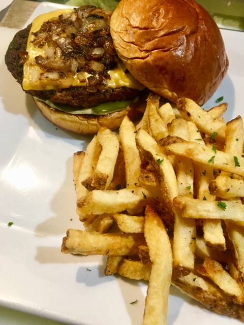 Waterhouse Tavern and Grill | restaurant | 3407 N Paulina St, Chicago, IL 60657, USA | 7738711200 OR +1 773-871-1200