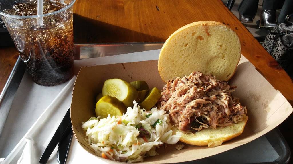 smōk-hau̇s | restaurant | 7 12th St, Garden City, NY 11530, USA | 5168336633 OR +1 516-833-6633