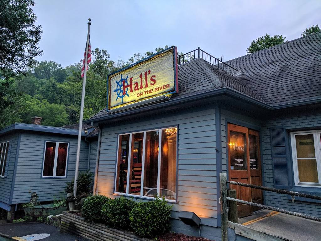 Halls On The River | restaurant | 1225 Athens Boonesboro Rd, Winchester, KY 40391, USA | 8595276620 OR +1 859-527-6620