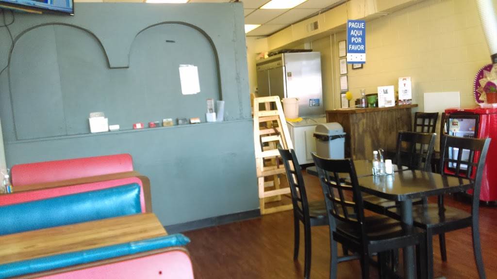 Las Tres Fronteras | restaurant | 7940 E 21st St, Tulsa, OK 74129, USA | 9189499358 OR +1 918-949-9358