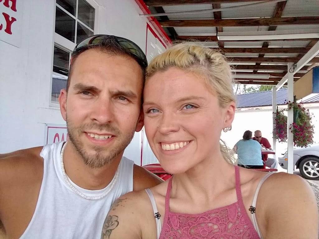 Brown Cow Drive-In | restaurant | 4004 Cumberland Falls Rd, Corbin, KY 40701, USA | 6062617333 OR +1 606-261-7333