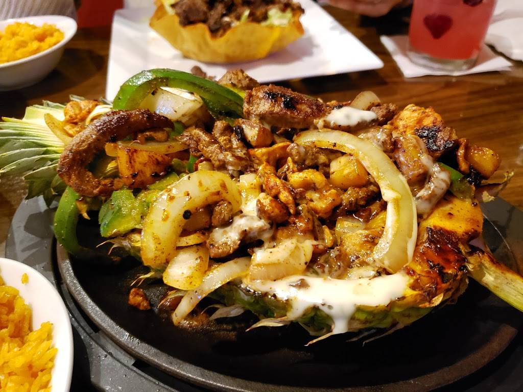 Rebeco Mexican Bar & Grill | restaurant | 353 Highland Ave, Seekonk, MA 02771, USA | 5085570024 OR +1 508-557-0024