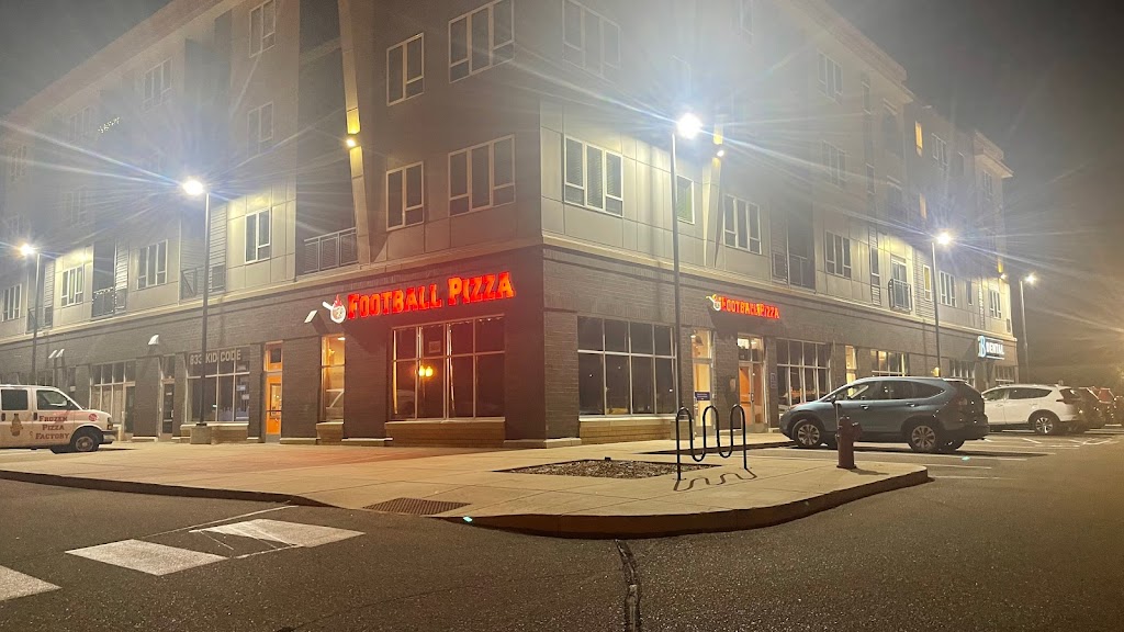 Football Pizza | meal takeaway | 3825 Cedar Grove Pkwy, Eagan, MN 55122, USA | 6514474770 OR +1 651-447-4770