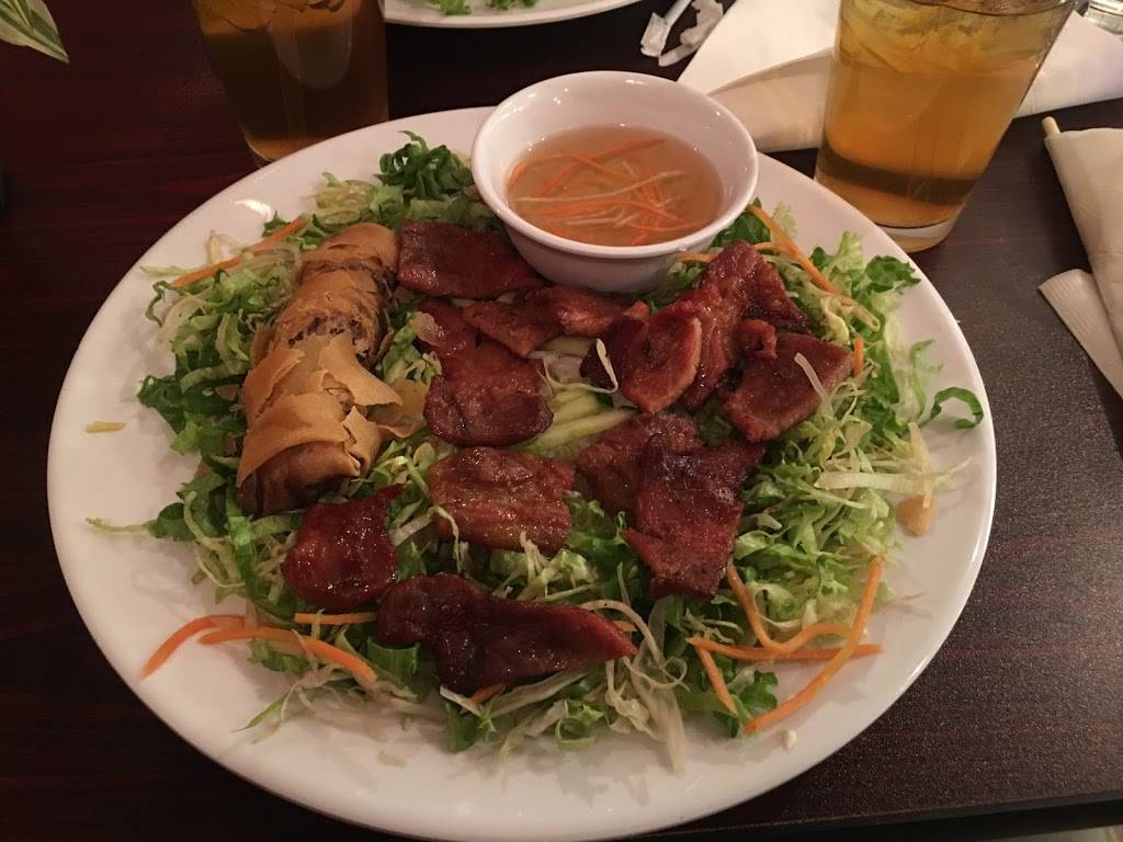 Queen Of Pho | restaurant | Timberlyne Shopping Center, Suite O, 1129 Weaver Dairy Rd, Chapel Hill, NC 27514, USA | 9199038280 OR +1 919-903-8280