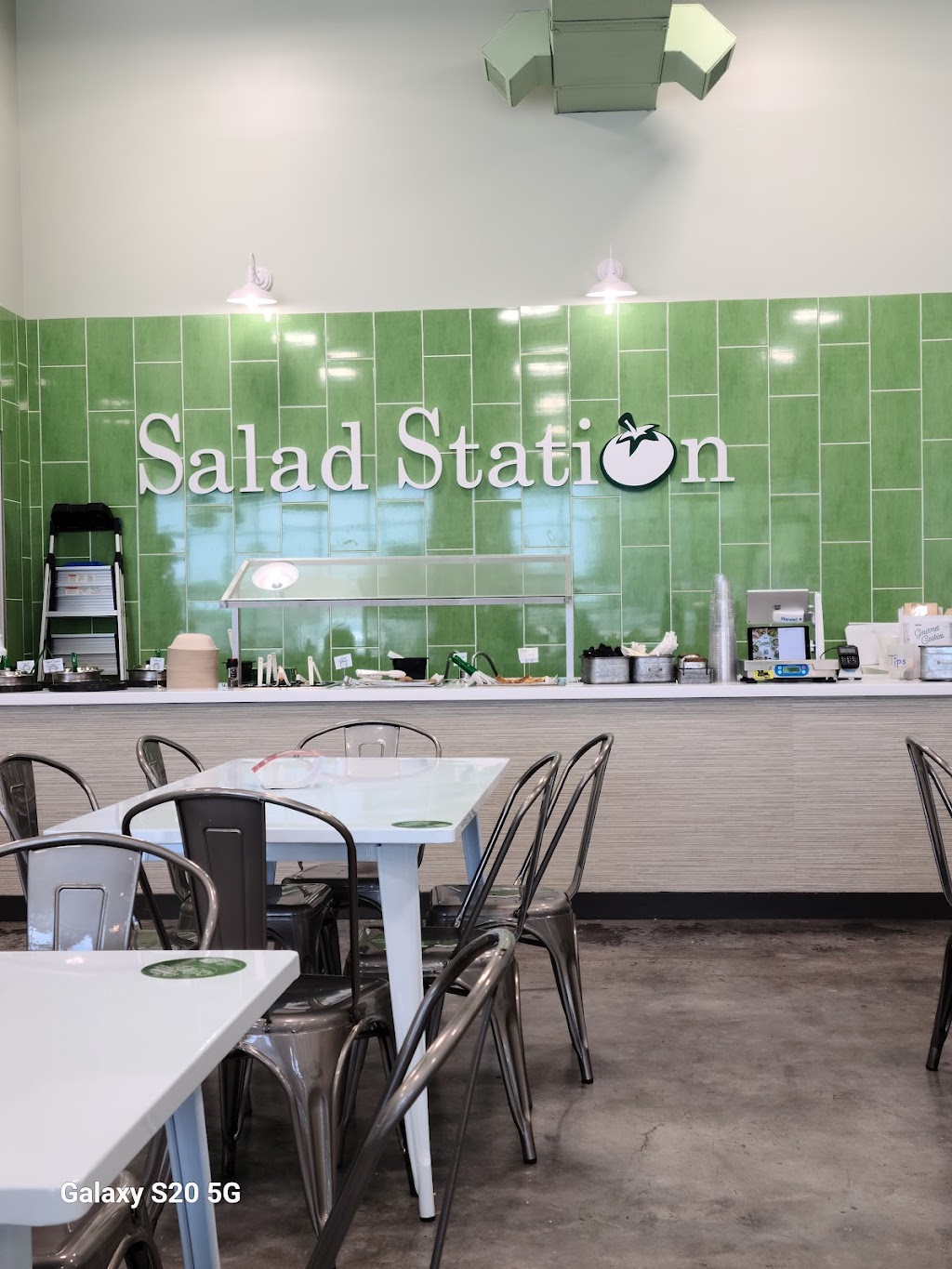 The Salad Station | restaurant | 14601 Airline Hwy, Gonzales, LA 70737, USA | 2256774100 OR +1 225-677-4100