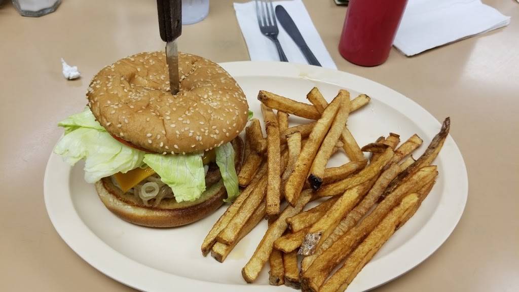 Belmont Snack Shop | restaurant | 3407 W Belmont Ave, Chicago, IL 60618, USA | 7732936100 OR +1 773-293-6100