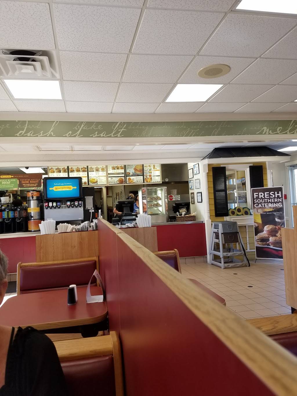 Biscuitville | cafe | 1815 N Sandhills Blvd, Aberdeen, NC 28315, USA | 9106951120 OR +1 910-695-1120