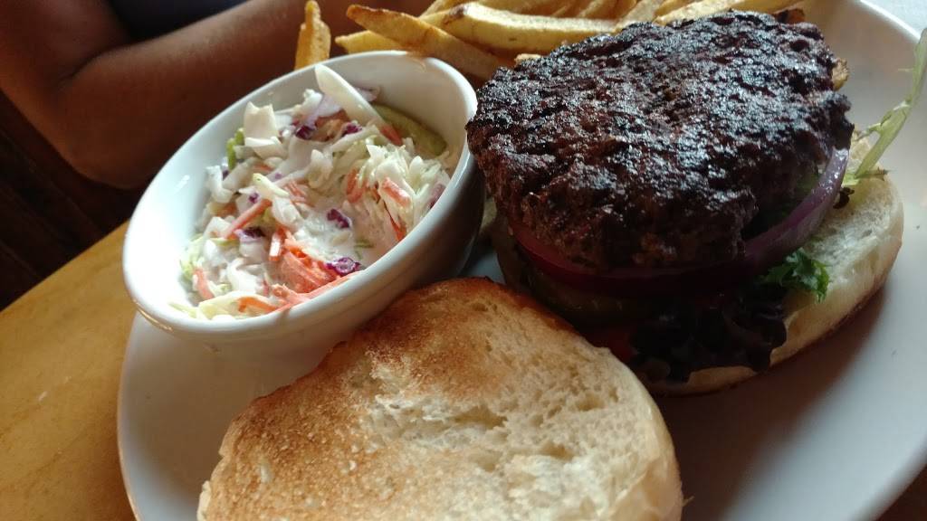 Knuckleheads Kafe | restaurant | 24208 Front St, Grand Rapids, OH 43522, USA | 4198320108 OR +1 419-832-0108