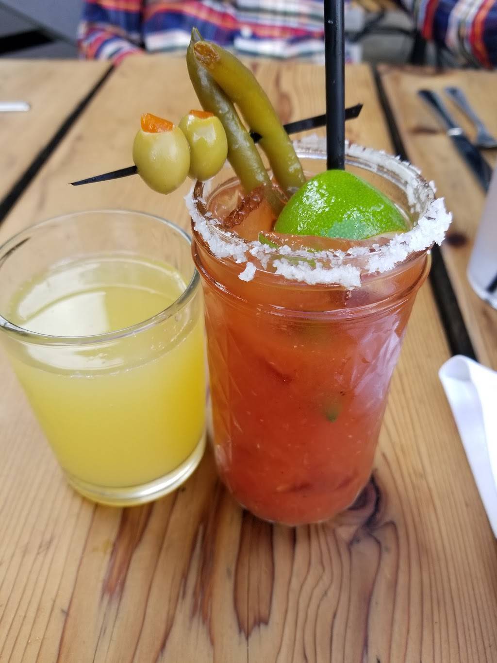 Reds Porch | restaurant | 3508 S Lamar Blvd, Austin, TX 78704, USA | 5124407337 OR +1 512-440-7337