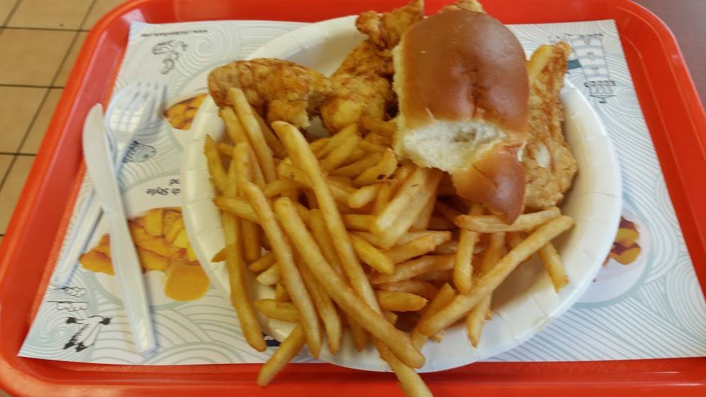Chicken Shack Saint Clair Shores | meal takeaway | 30926 Harper Ave, St Clair Shores, MI 48082, USA | 5864157500 OR +1 586-415-7500