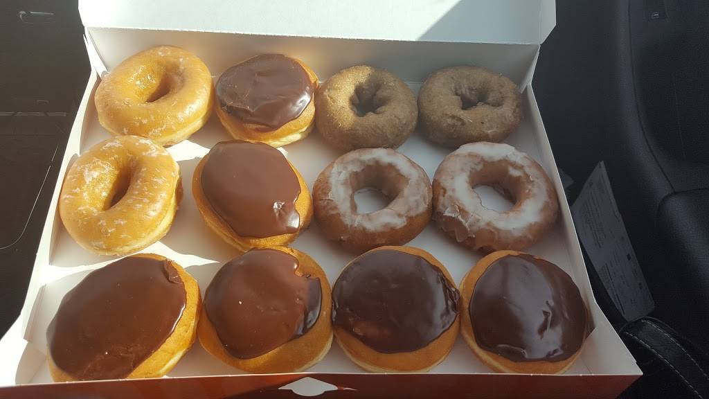 Dunkin | bakery | 38 N Goldenrod Rd, Orlando, FL 32807, USA | 4072775942 OR +1 407-277-5942