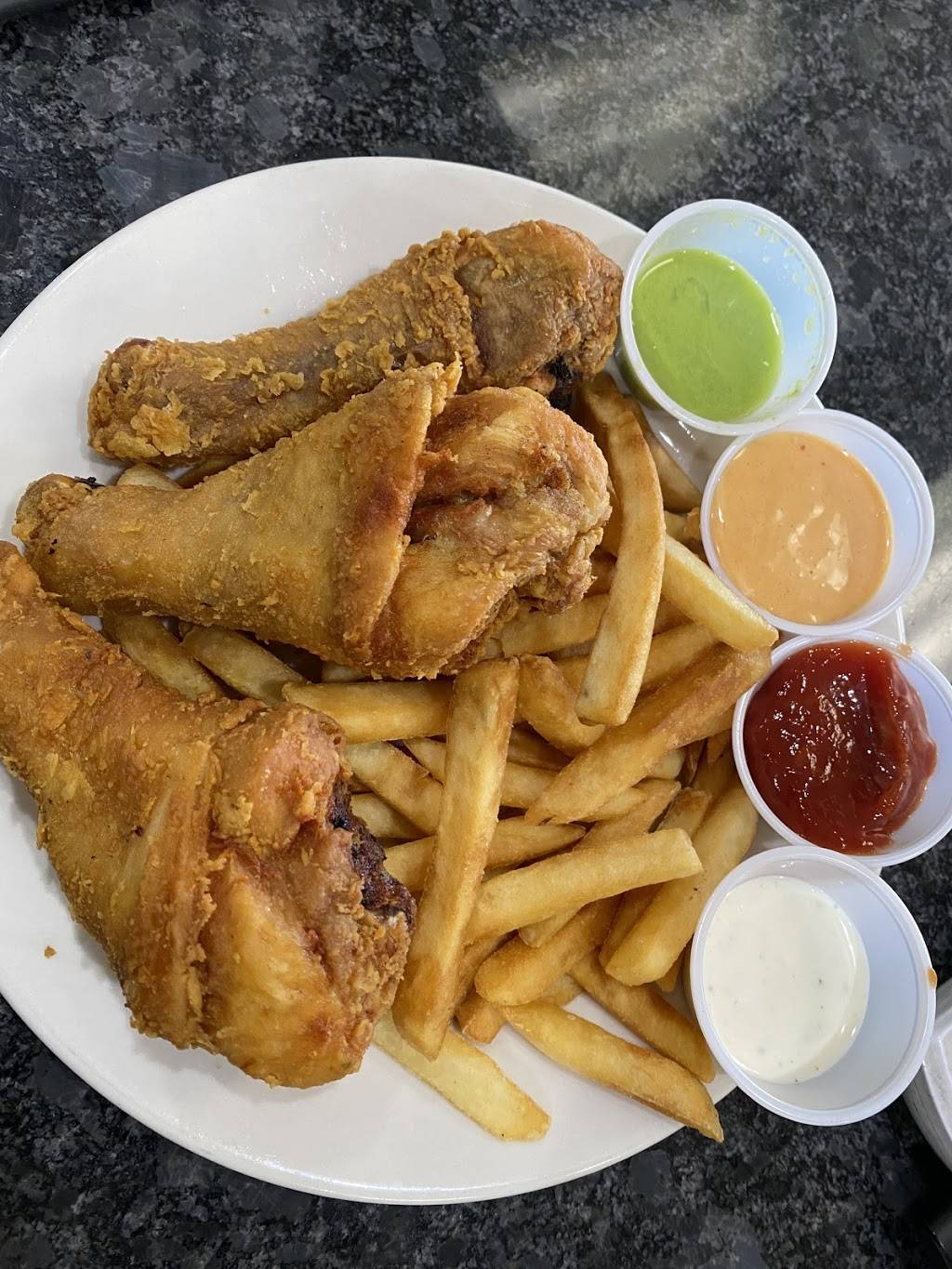 Somali Restaurant And Grocery | restaurant | 2156 Hoffman Rd, Mankato, MN 56001, USA | 5077200371 OR +1 507-720-0371