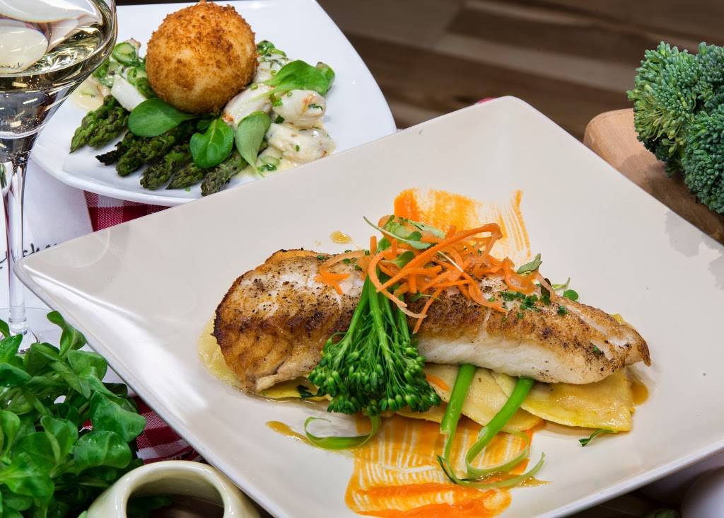 Rustic Kitchen | restaurant | 94 Derby St #4220, Hingham, MA 02043, USA | 7817492700 OR +1 781-749-2700