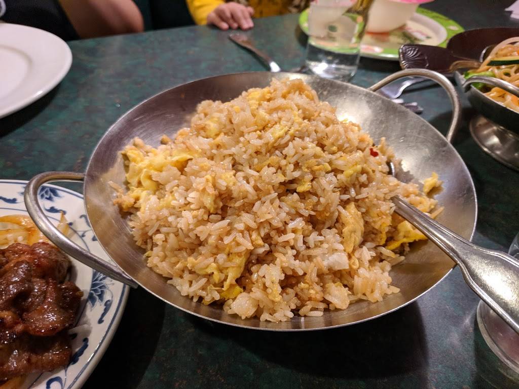 August Moon Chinese Restaurant | restaurant | 2904 228th Ave SE, Sammamish, WA 98075, USA | 4253918888 OR +1 425-391-8888