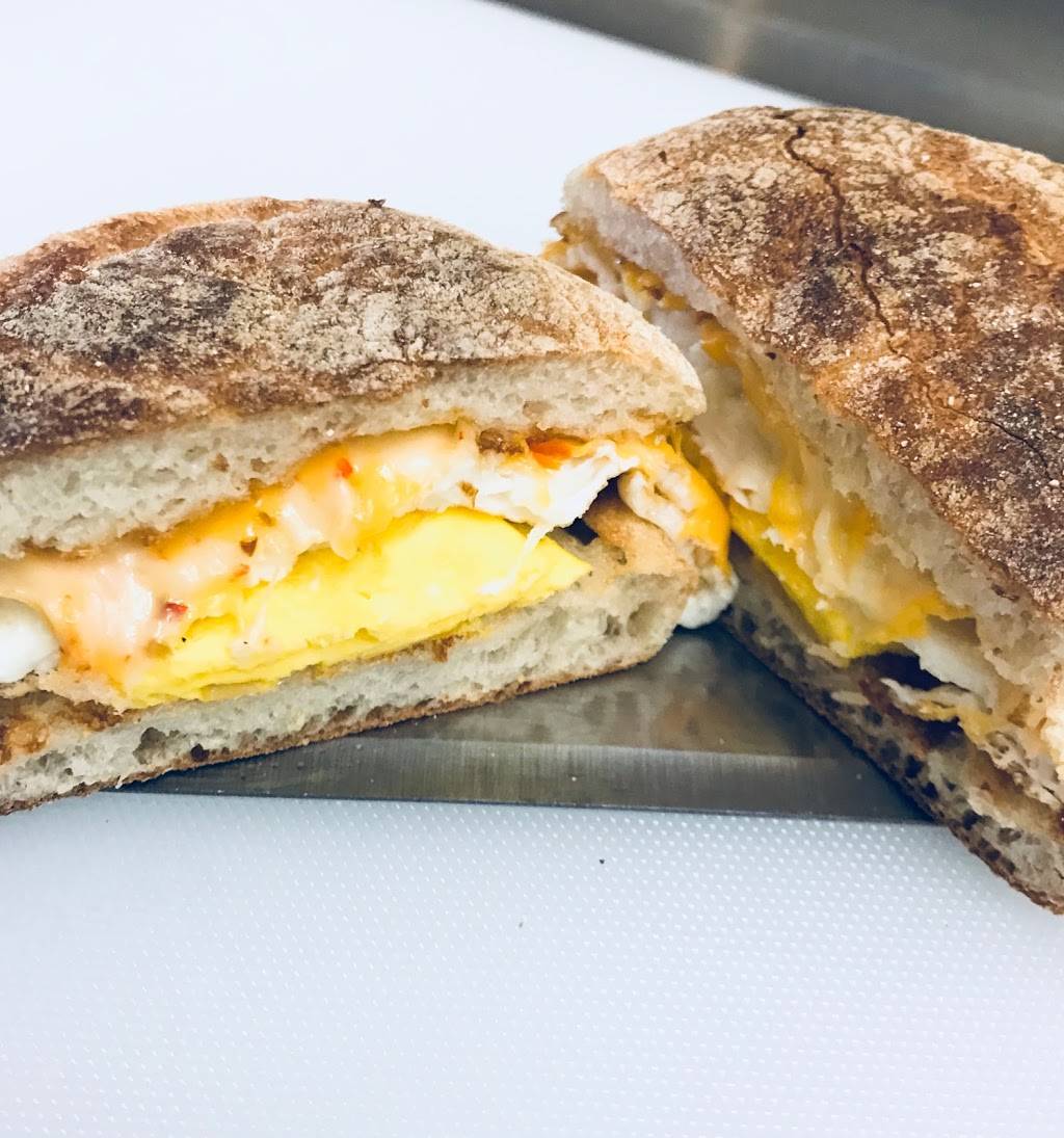 Cowabunga | restaurant | 254 Robinson St, Wakefield, RI 02879, USA | 4012279333 OR +1 401-227-9333