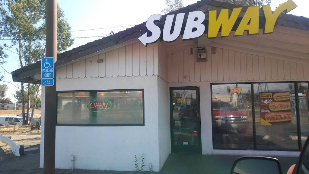 Subway | restaurant | 4965 N Barcus Ave, Fresno, CA 93722, USA | 5592759033 OR +1 559-275-9033