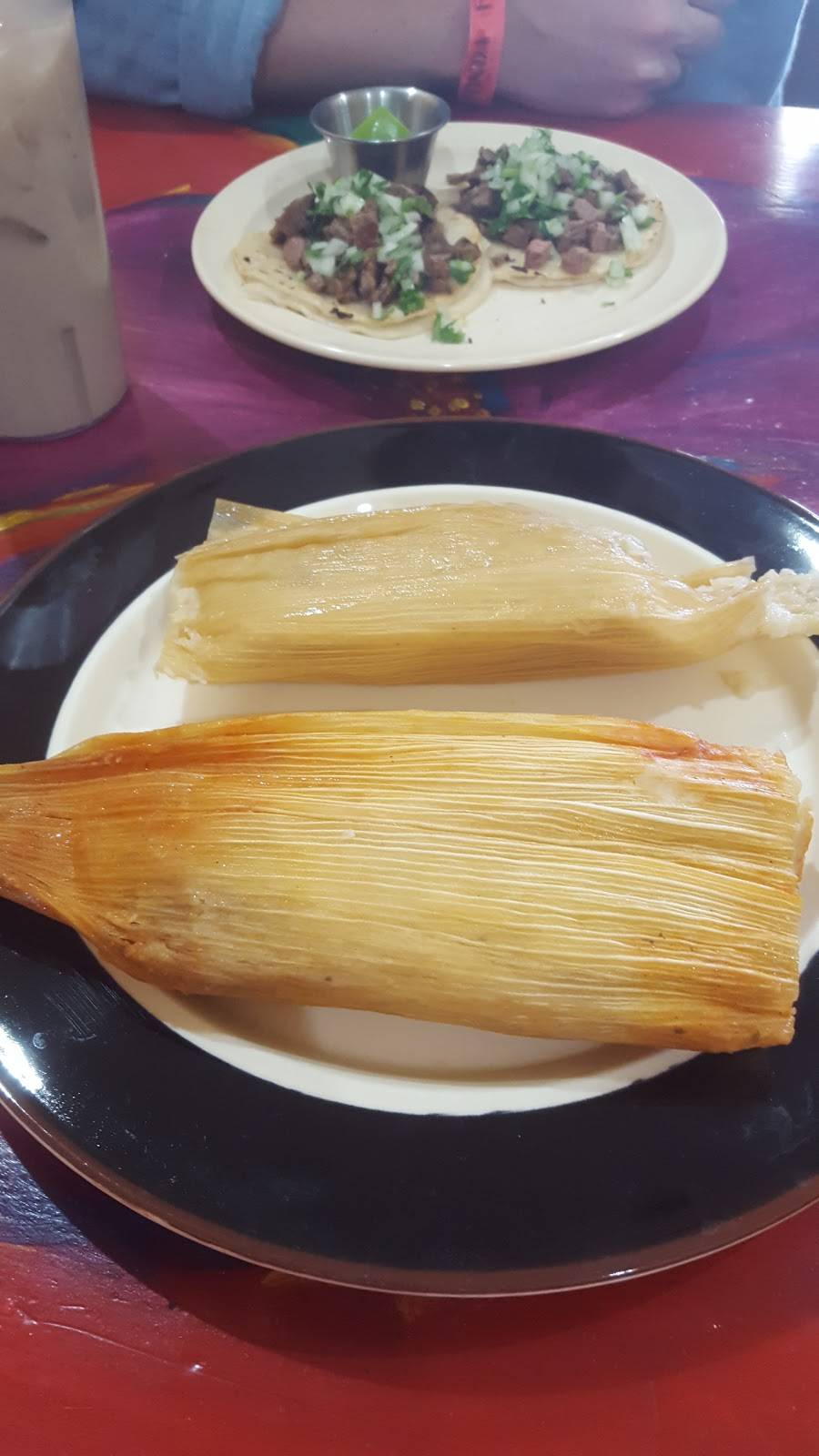 Mamas International Tamales | restaurant | 2124 7th St, Los Angeles, CA 90057, USA | 2134877474 OR +1 213-487-7474