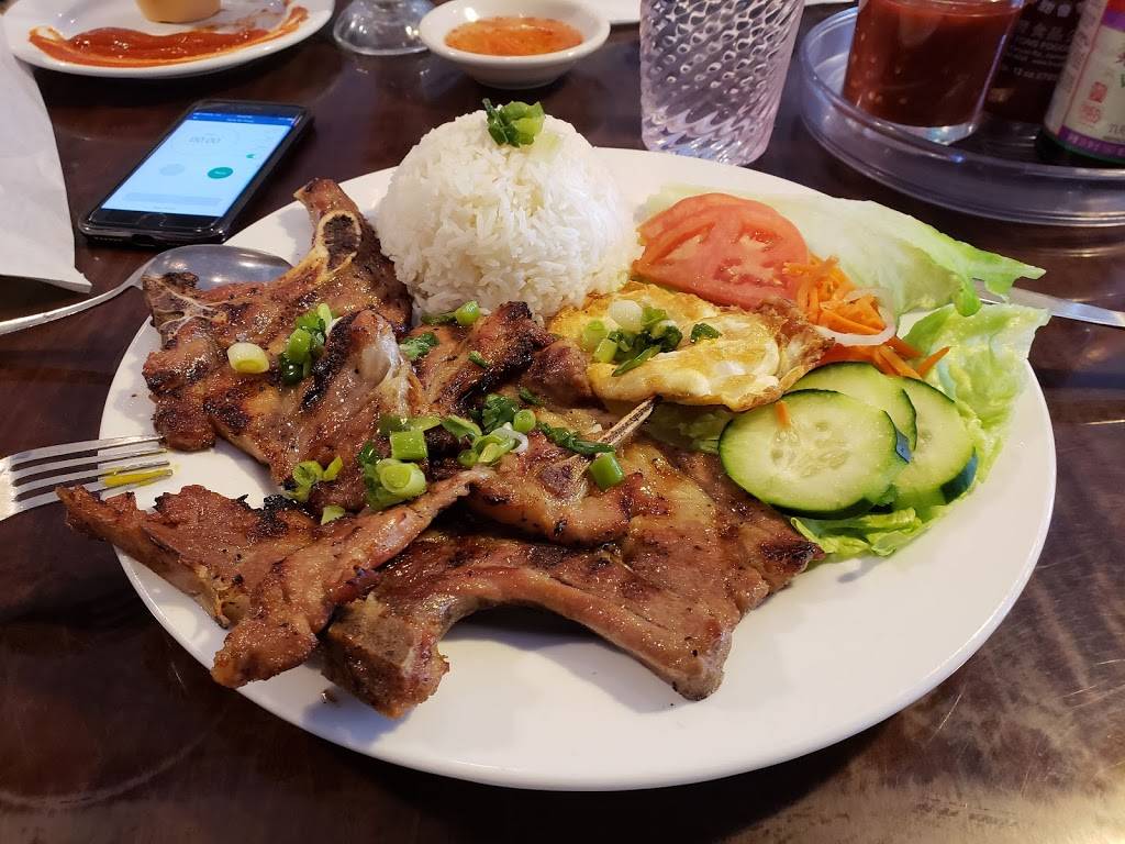 Phorever Sterling | restaurant | 47100 Community Plaza #124, Sterling, VA 20164, USA | 7034339476 OR +1 703-433-9476