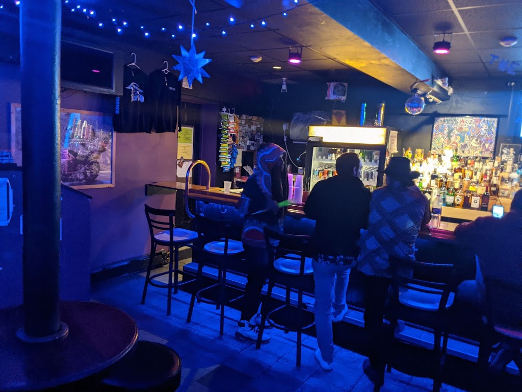 The Parlour Providence | restaurant | 1119 N Main St, Providence, RI 02904, USA | 4013835858 OR +1 401-383-5858