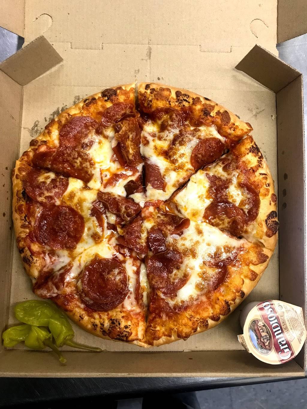 Le Vera Pizza | restaurant | 4806 Charlotte Pike, Nashville, TN 37209, USA | 6153864907 OR +1 615-386-4907